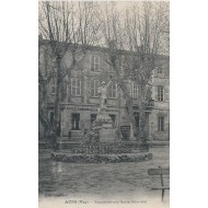Aups (Var) Monument aux Morts 1914-1918